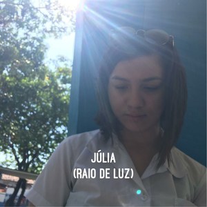 Júlia (Raio de Luz)