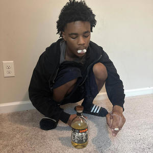 Sticky fingers (feat. Babyeli) (Explicit)