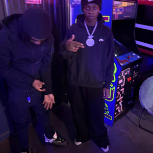 Strikes & Buttons (feat. Damnnnsolo & 1ystenn)