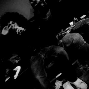 Showin Out (feat. Dio!) (Explicit)