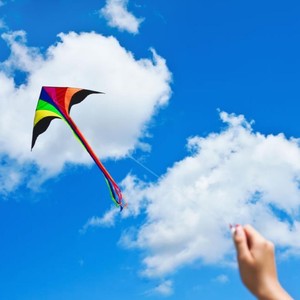 天边飘来故乡的云 (伴奏)