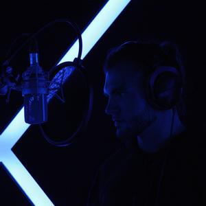 Suis Moi (Explicit)
