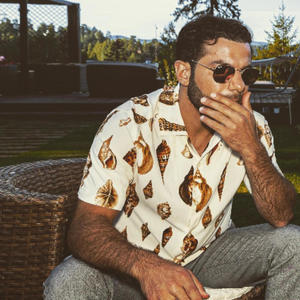 Dukk Ned (feat. Pariah Rebel) (Explicit)