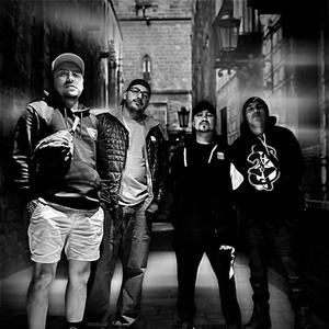 Volvio este Flow (feat. Mixtavulkaflex) (Explicit)