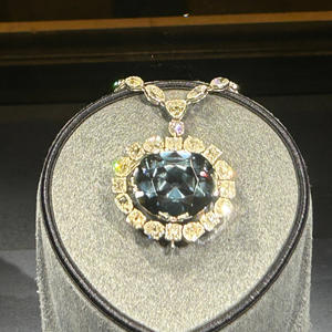 Mad Money (feat. Prote-J & botz1) (Explicit)