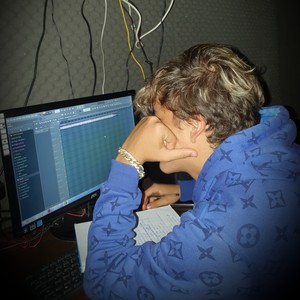 Preciso Te Tocar (Explicit)