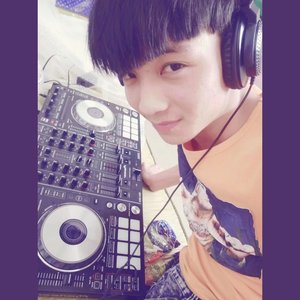 徐闻DJ小宝-全英文House现场打碟8G环绕68号公馆2点激情串烧