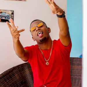 EU TO SOLTEIRO EU TO NA PISTA (Explicit)