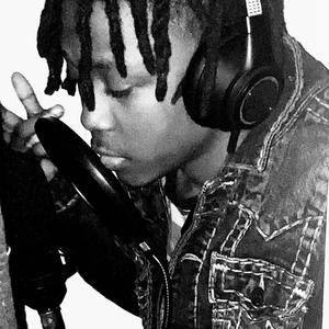 Valentino (feat. Demi Bellix) (Explicit)