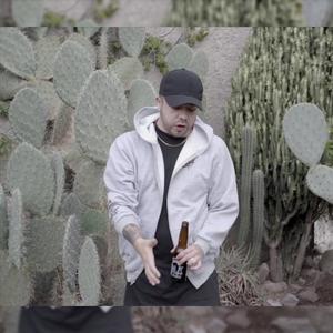 Oriente y Occidente (feat. Gilbert Hyde) (Explicit)