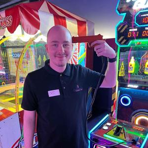 Watch ya back! (feat. CHLLoutz) (Explicit)