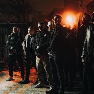 PESTE TOT (feat. M.G.L.) (Explicit)