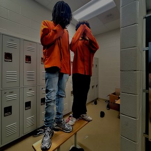 Who Let Tha Crash in (Explicit)