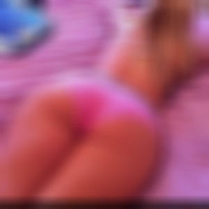 California King Bed Movie (feat. The Queens & @teamcakez) (Explicit)