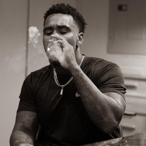 Intro(feat. Black) (Explicit)