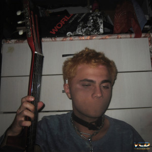 HİÇ ARKADAŞIM YOK