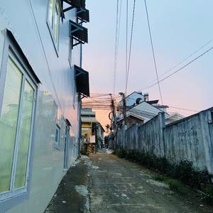 Intro: Bò lên sân khấu