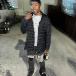 Loaddinggg (feat. Ilydr3yy) (Explicit)