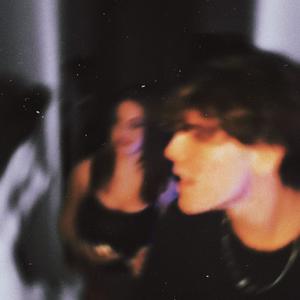 LEI STA SOTTO (Explicit)