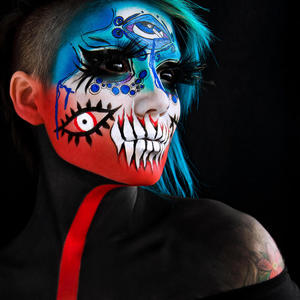 TRICKLES (feat. EchoEndless)