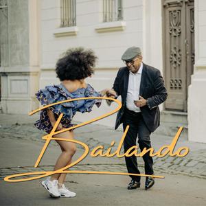Bailando