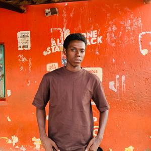 Small Room (feat. Ampee SA, Playco RSA & Spoko7d1) (Explicit)