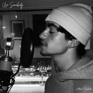 USE SOMEBODY - ACOUSTIC