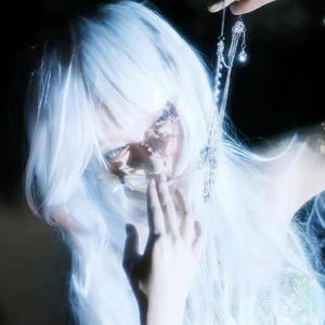 Bands up! (feat. staxxcy) (Explicit)