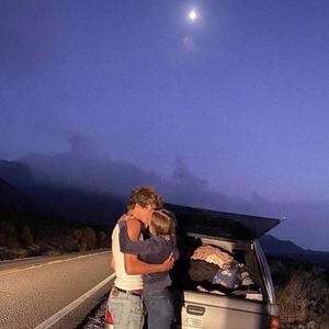 just friends(feat. Pyro) (Explicit)