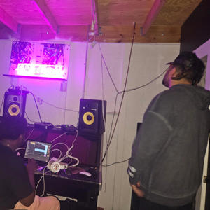 FREEWRLD! (feat. Alejandrx & Jahda Page) (Explicit)