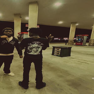 Caserio (feat. Yadiel & Gio) (Explicit)