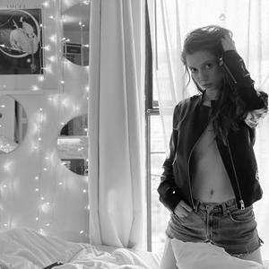 She's Just Having Fun (feat. Royal Citrus)