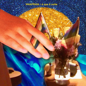 É Que À Noite (Explicit)