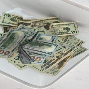 Jugging/Finnessing (feat. Pheezus & SA) (Explicit)