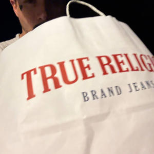 BIG BOOTY BITCHES GET ME SO TURNT (Explicit)