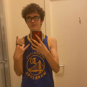 Saca la camara (feat. Sxnthi) (Explicit)