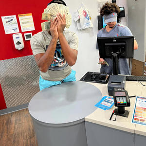 Swing det door (feat. B22, 1LuhGoob) (Explicit)