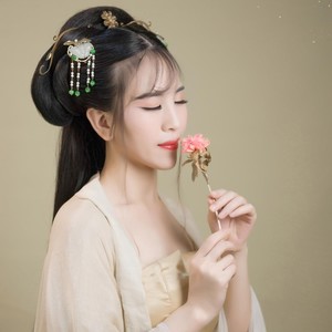 满城的灯都亮了