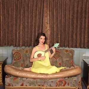 Avocado Eyes (feat. Chloe Feoranzo)