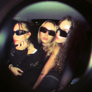 Industry Plant (skit) (Explicit)