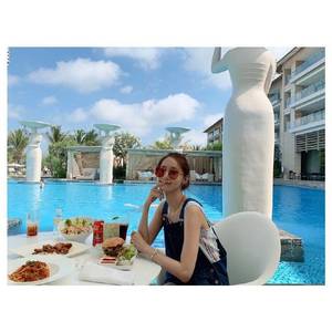 我的思念的季节需要你们许下一个愿望，遇见你的人海是浪漫的回忆