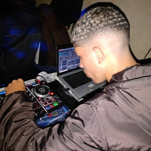 MEGA - FAZ MINHA PICA DE CANUDINHO (Explicit)