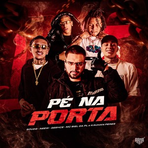 Pé Na Porta