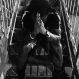 Dead Roses (feat. Dstrakt) (Explicit)