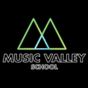 Music Valley School (Versión Español) [feat. Mali]