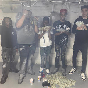 Both Lanes (feat. Bankroll C, Baby Rdr, RoadrunnerTrey & SteadyStashin) (Explicit)