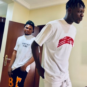 Bigger bigger (feat. Ola blessed) (Explicit)