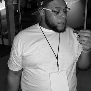 Turn my music on (Explicit)