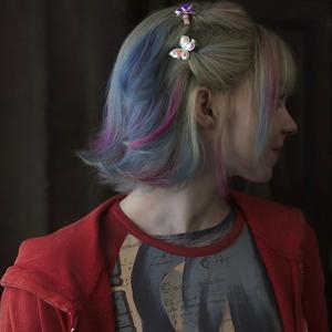 Walk out (feat. ilovemyvices) (Explicit)