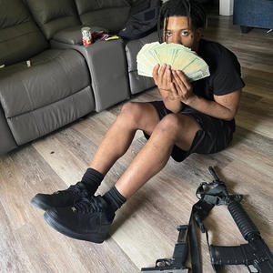 free phob (feat. phxbia) (Explicit)